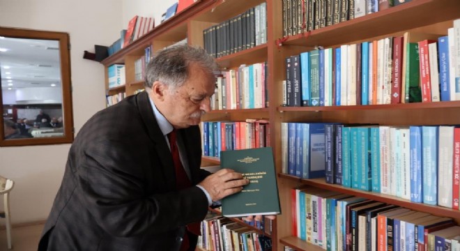 Kürkçüoğlu’ndan Erzurum Öğretmenevi’ne kütüphane desteği